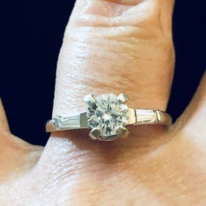 14K White Gold 3/4 Carat Round Engagement Ring